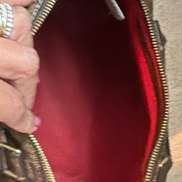 Louis Vuitton Speedy Bag - Picture 4 of 12